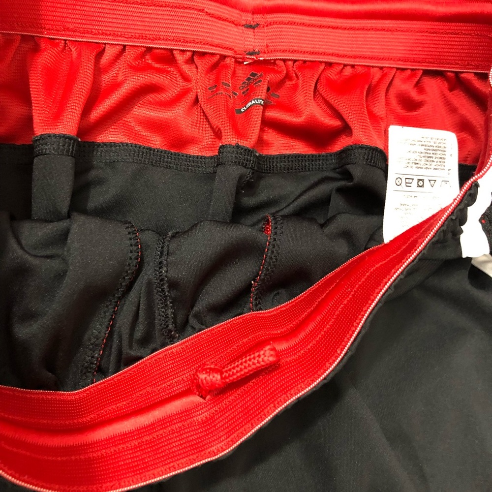 Addias Climalife running shorts  M/L - Picture 3 of 7